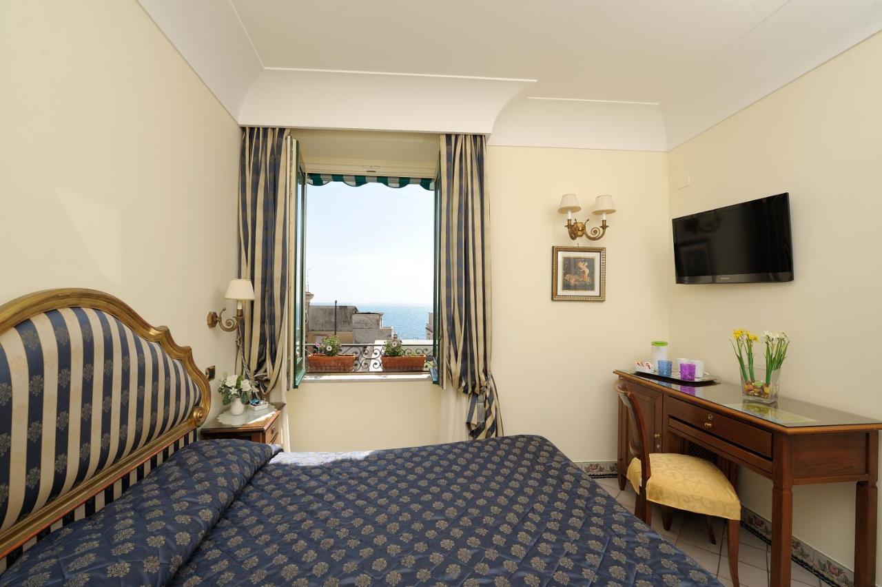 Amalfi Old Square Room & Apartments Екстер'єр фото