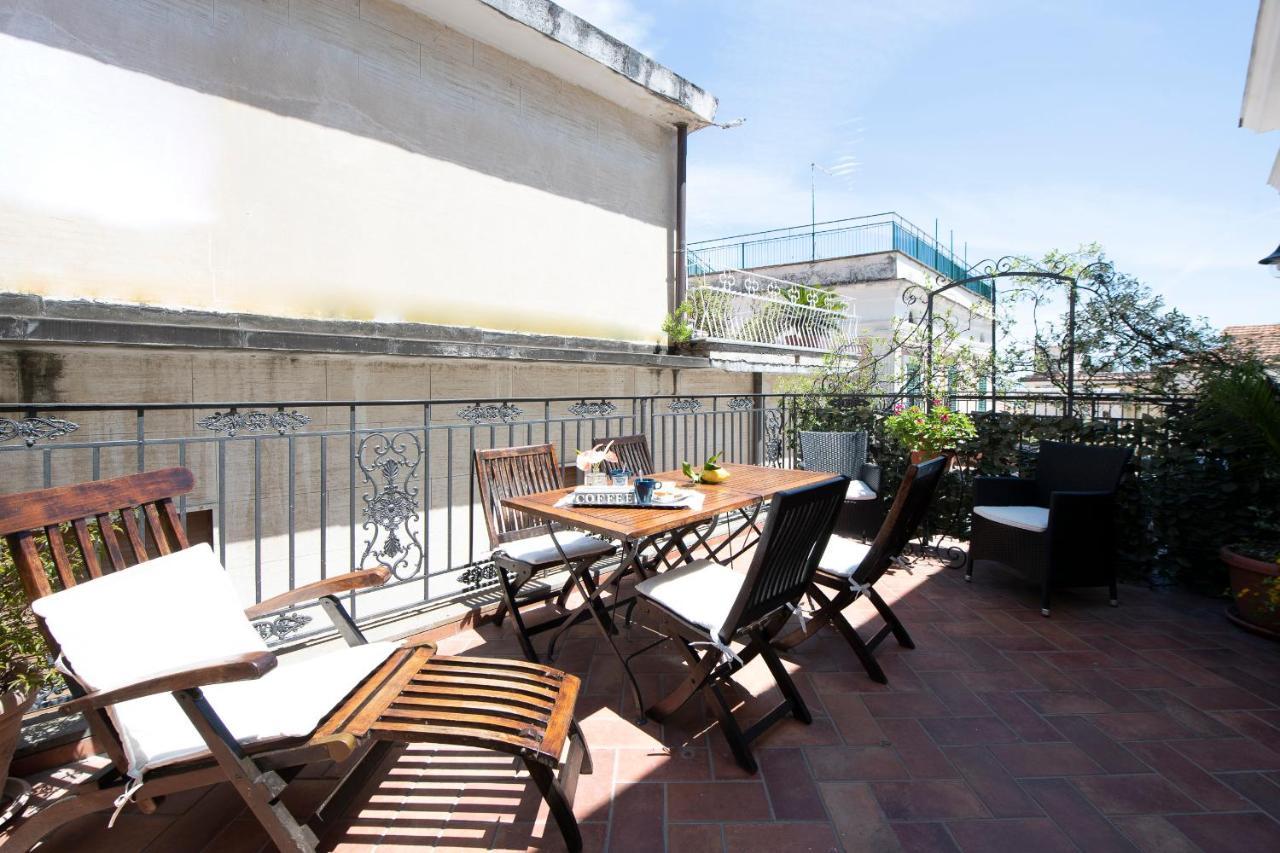 Amalfi Old Square Room & Apartments Екстер'єр фото