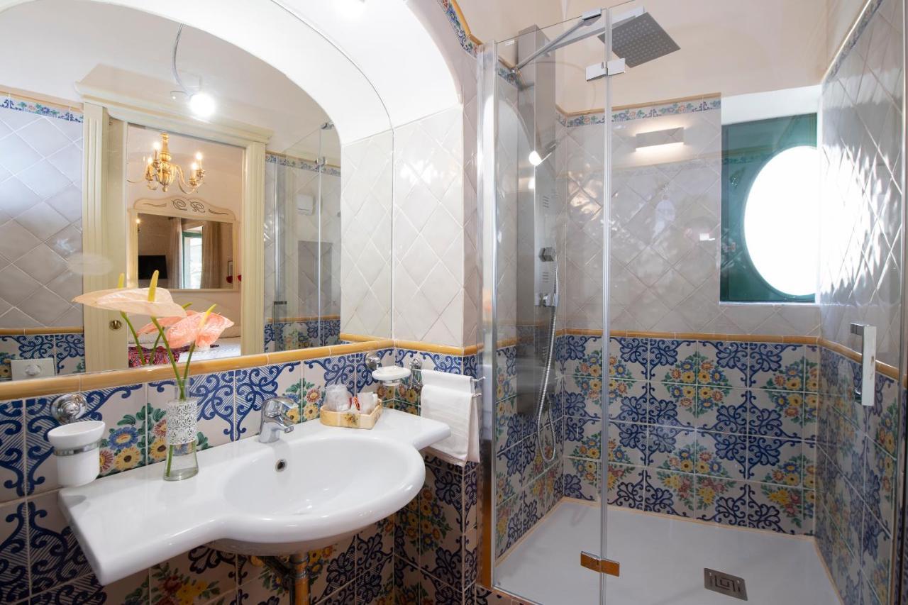 Amalfi Old Square Room & Apartments Екстер'єр фото