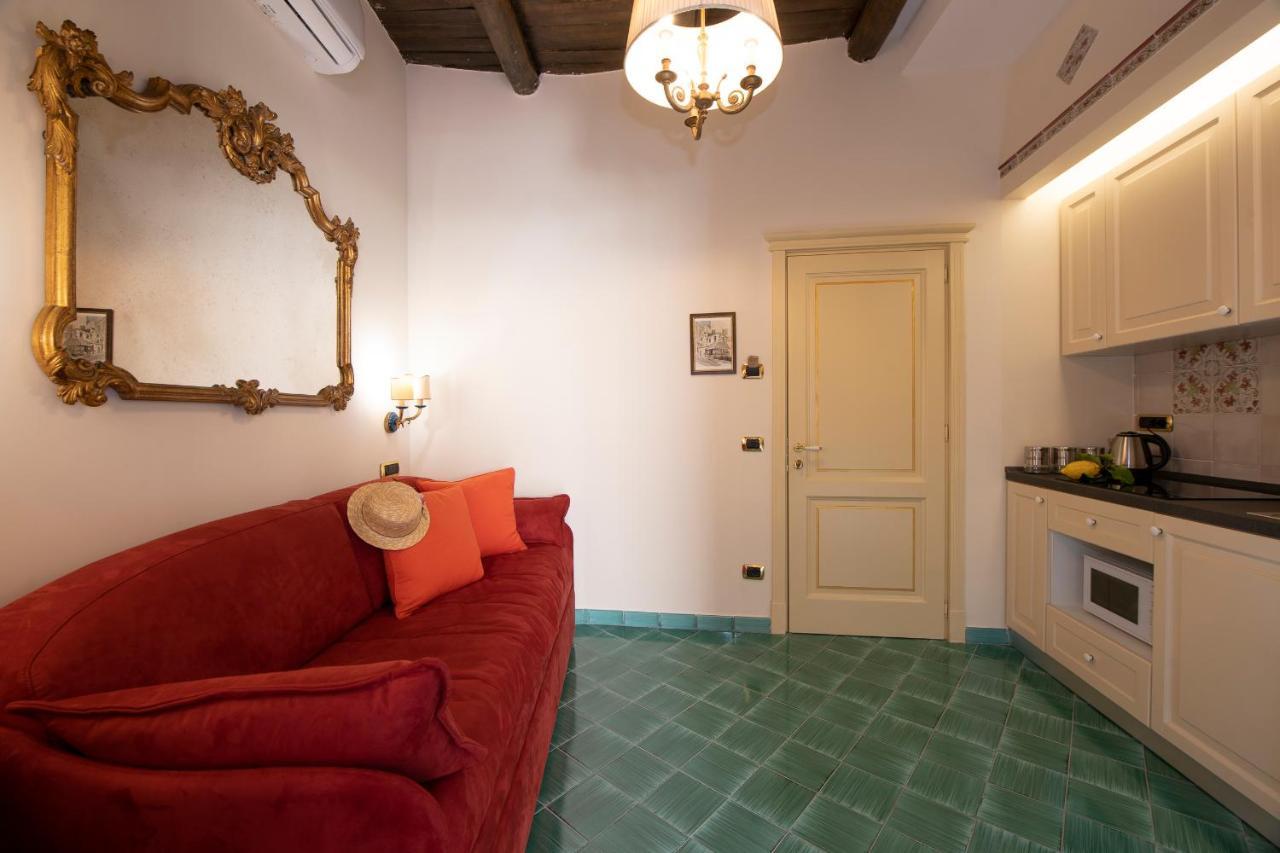 Amalfi Old Square Room & Apartments Екстер'єр фото