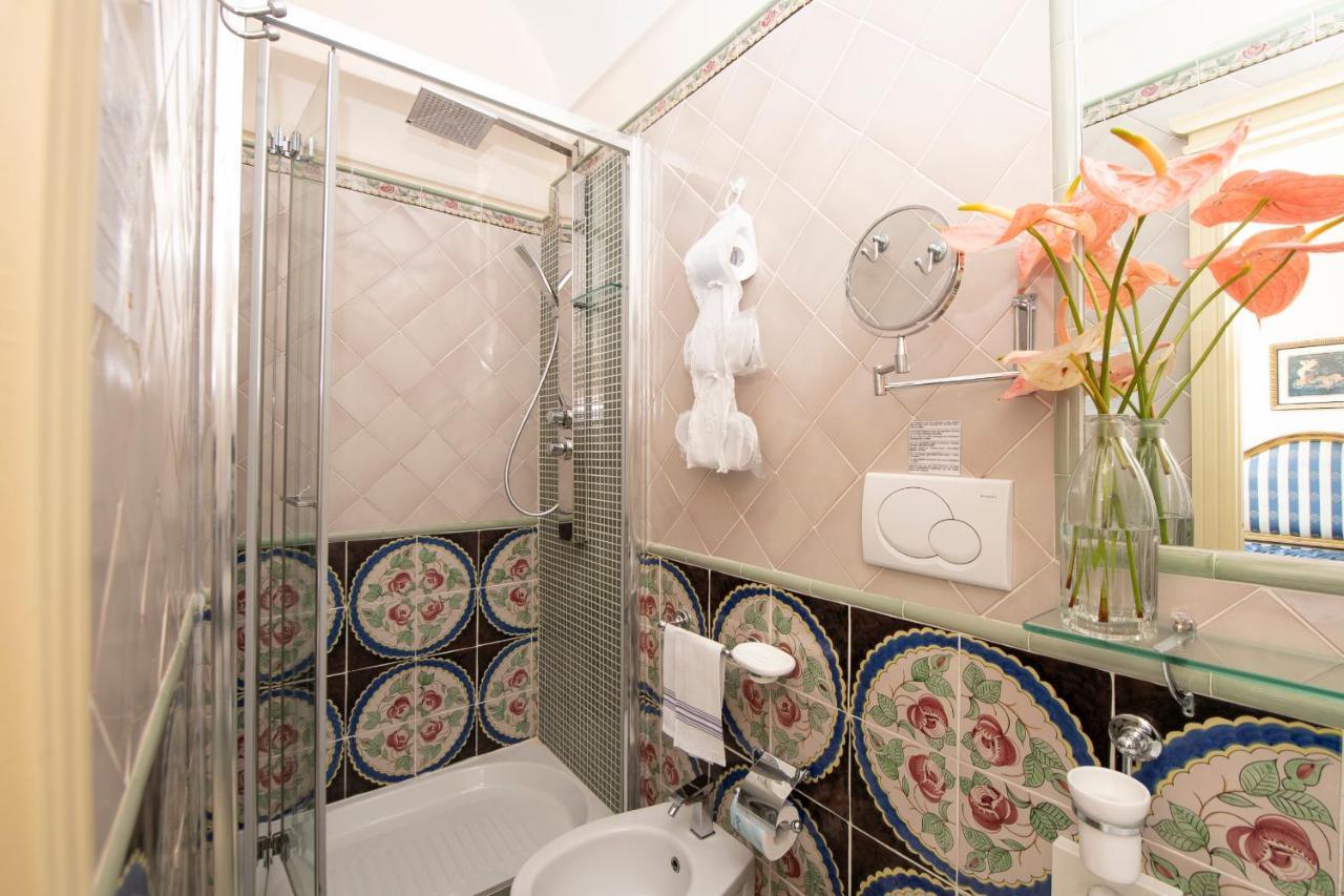 Amalfi Old Square Room & Apartments Екстер'єр фото