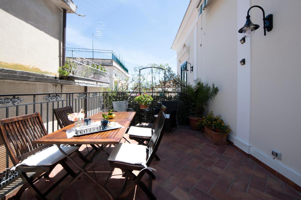 Amalfi Old Square Room & Apartments Екстер'єр фото