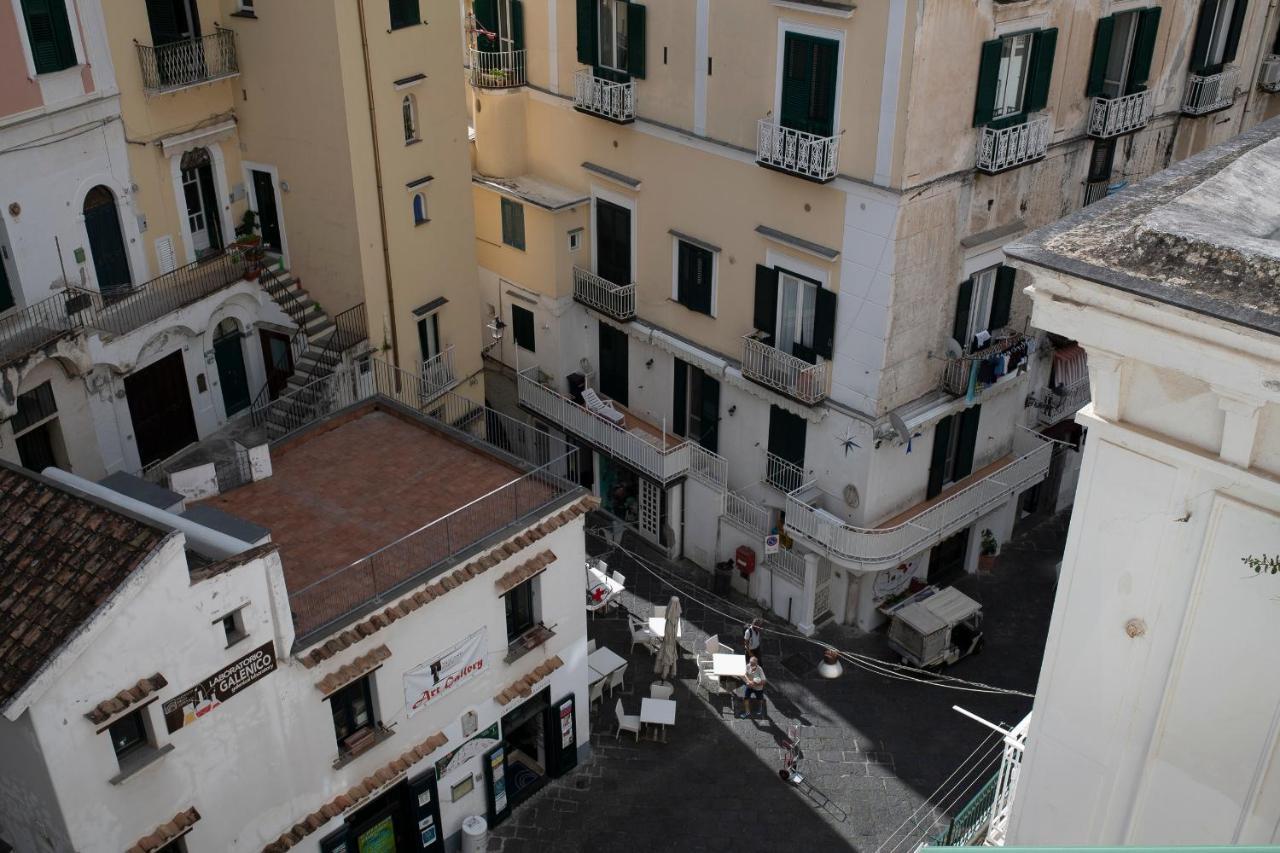 Amalfi Old Square Room & Apartments Екстер'єр фото