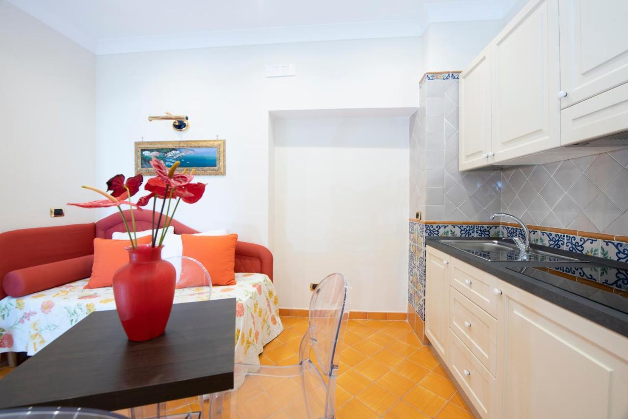 Amalfi Old Square Room & Apartments Екстер'єр фото