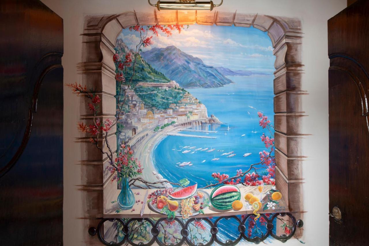 Amalfi Old Square Room & Apartments Екстер'єр фото